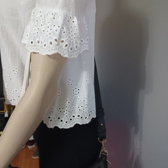 IRIS Los Angeles off the shoulder blouse with eyelet trim New with Tags Size M - Picture 6 of 7